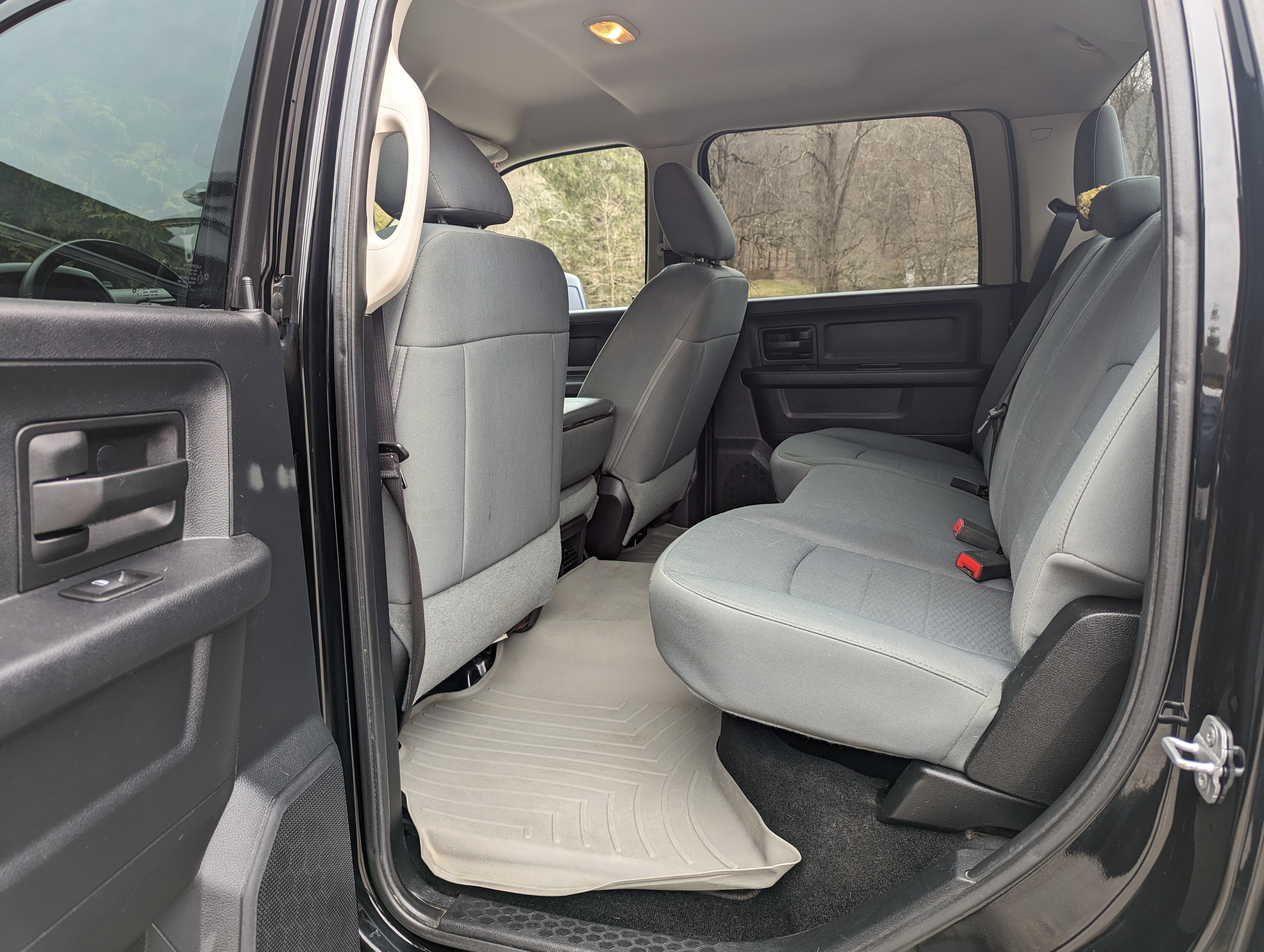 Used 2014 RAM 2500 Tradesman w/ Chrome Appearance Group AWD/4WD image 11