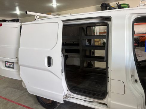 Used 2015 Nissan NV200 SV w/ Technology Package image 16