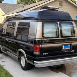 Used 1999 Ford E-150 and Econoline 150 RWD image 6