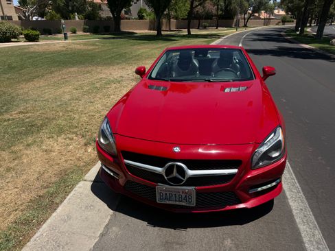 Used 2013 Mercedes-Benz SL 550 image 2