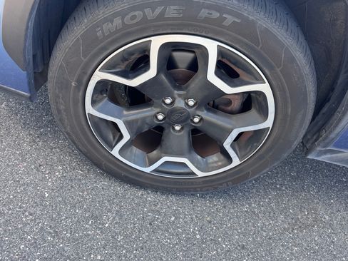 Used 2015 Subaru Crosstrek 2.0i Premium w/ Moonroof Package image 6