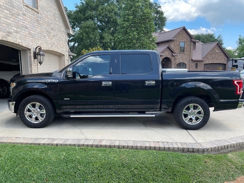 Used 2015 Ford F150 XLT w/ Equipment Group 302A Luxury RWD image 4