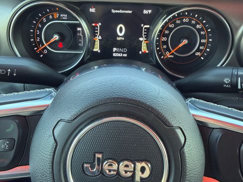 Used 2020 Jeep Gladiator Sport w/ Quick Order Package 24S image 4