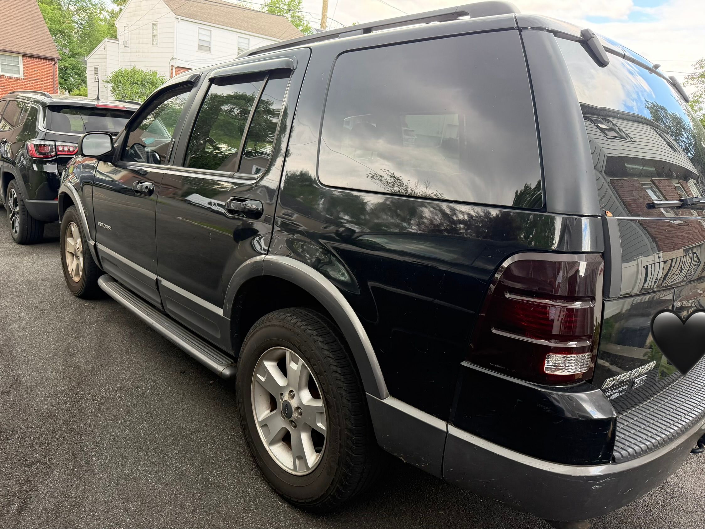 Used 2002 Ford Explorer XLT AWD/4WD image 3