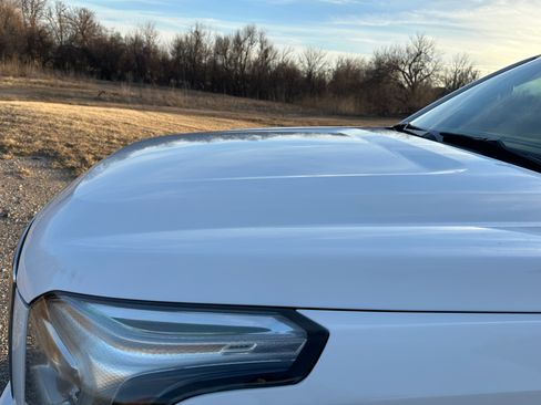 Used 2019 GMC Yukon XL SLT w/ Open Road Package image 11