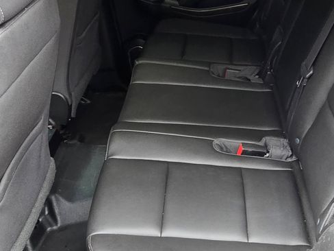 Used 2018 Chevrolet Tahoe 2WD w/ Enhanced Driver Alert Package image 16