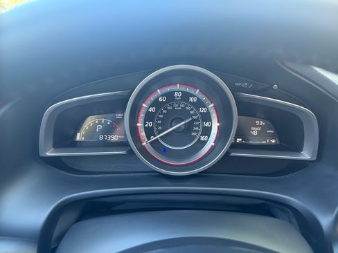 Used 2014 MAZDA MAZDA3 i Touring w/ Technology Package image 8