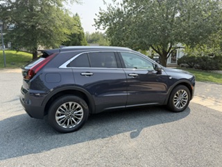 Used 2025 Cadillac XT4 Premium Luxury w/ Technology Package AWD/4WD image 12