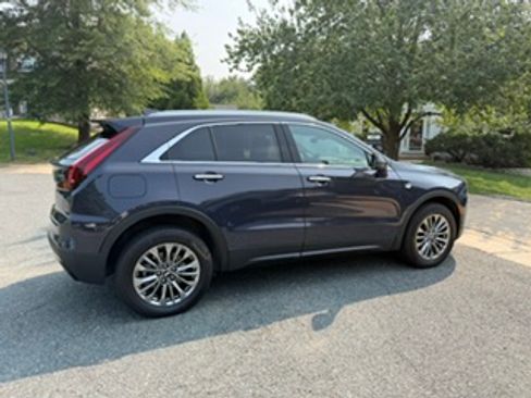 Used 2025 Cadillac XT4 Premium Luxury w/ Technology Package AWD/4WD image 12