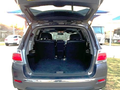 Used 2011 Toyota Highlander Limited image 12