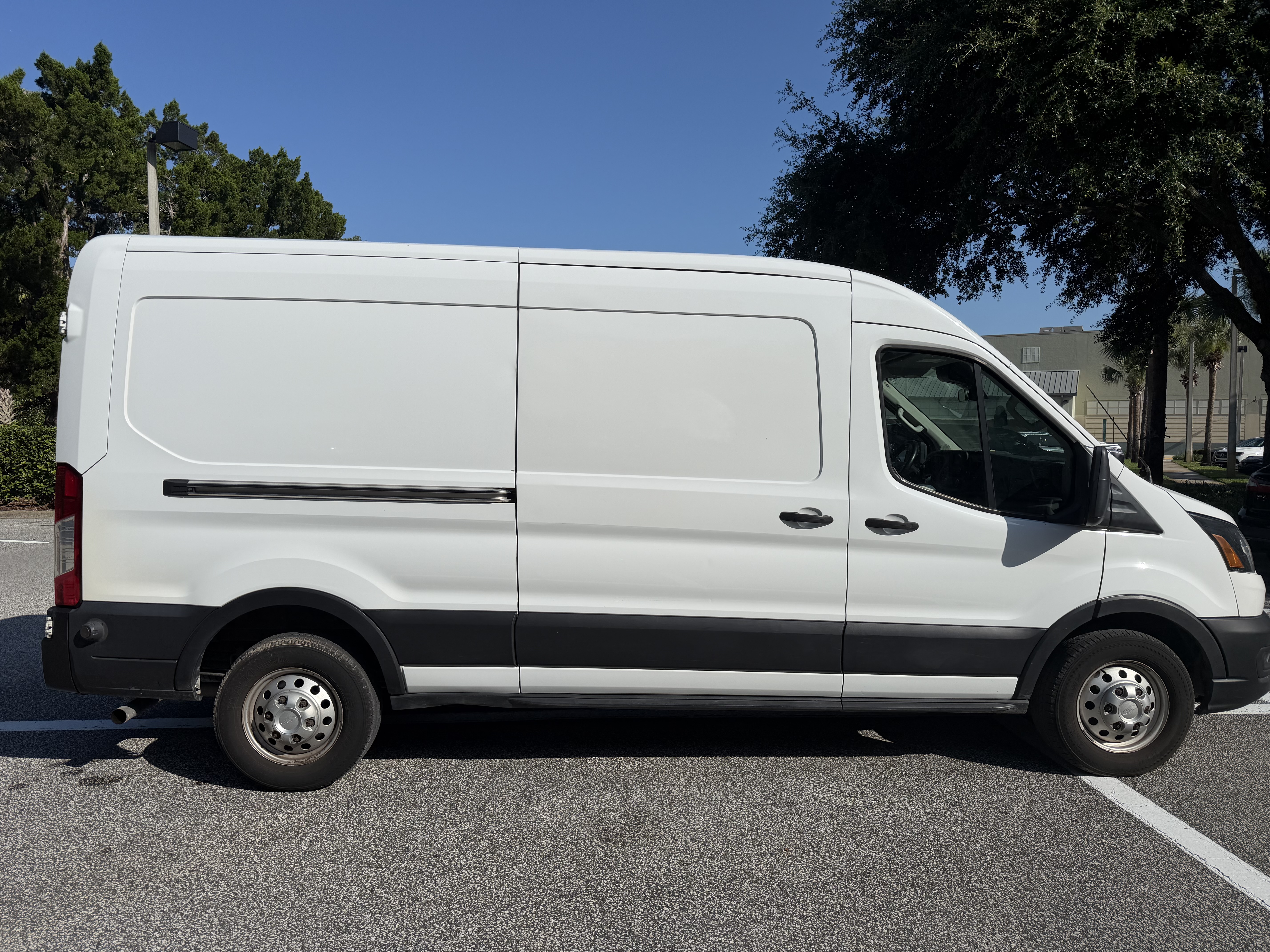 Used 2020 Ford Transit 250 Medium Roof AWD w/ Interior Upgrade Package image 6