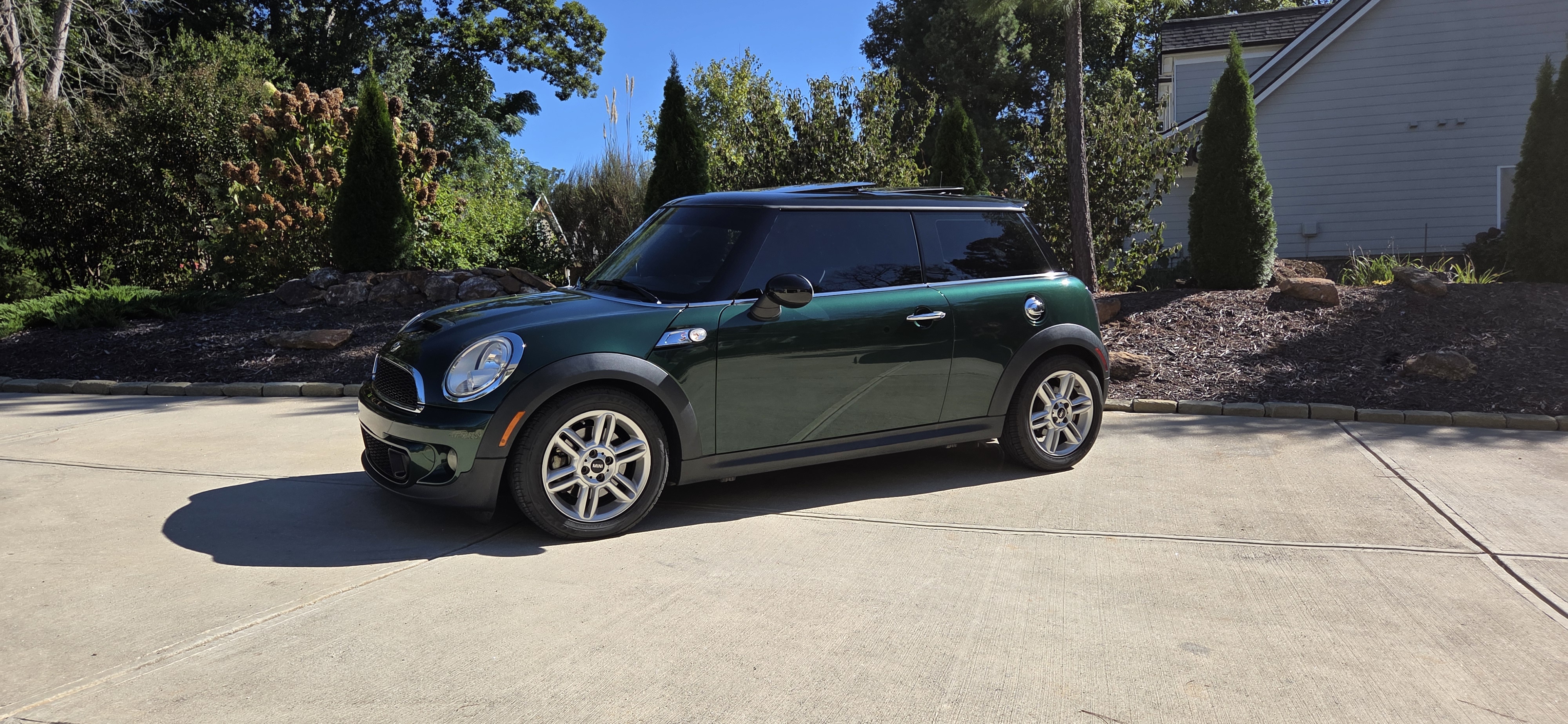 Used 2013 MINI Cooper S FWD image 1