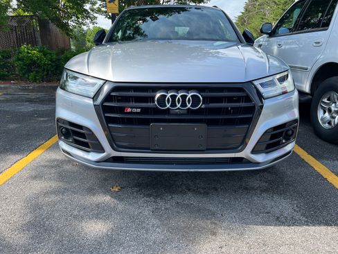 Used 2019 Audi SQ5 Prestige image 2