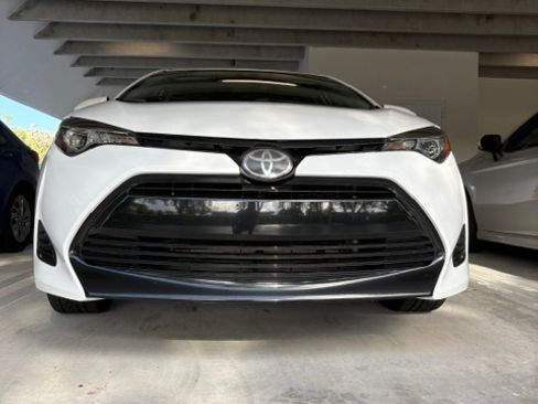 Used 2019 Toyota Corolla LE FWD image 28
