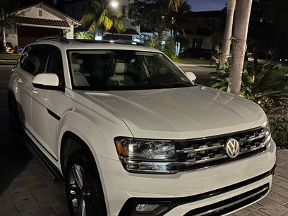 Used 2018 Volkswagen Atlas SEL w/ R-Line Package