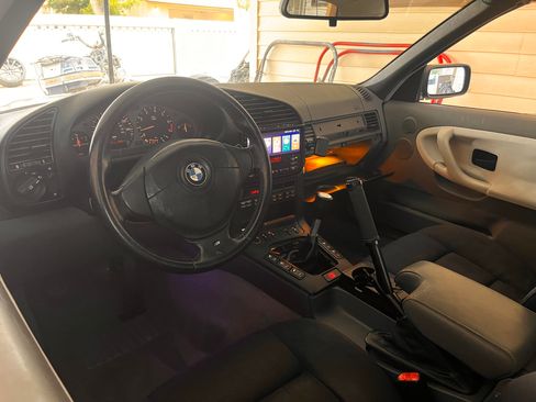 Used 1997 BMW 328i Convertible image 22