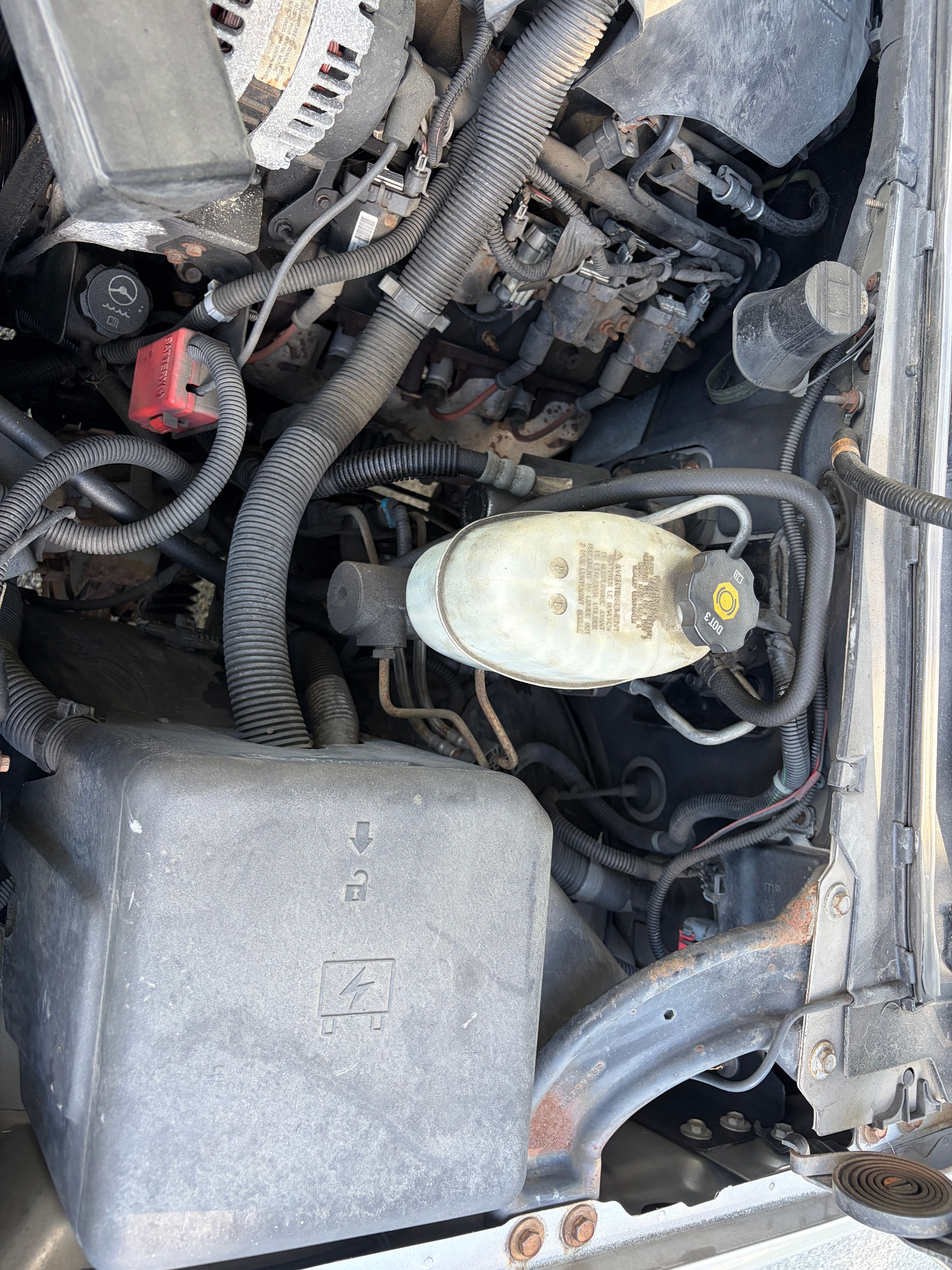 Used 2004 Chevrolet Suburban LS w/ Preferred Equipment Group AWD/4WD image 21
