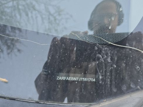 Used 2018 Alfa Romeo Giulia image 4