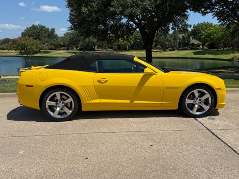 Used 2013 Chevrolet Camaro SS w/ RS Package RWD image 8