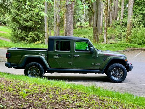 Used 2023 Jeep Gladiator Rubicon w/ LED Lighting Group image 6