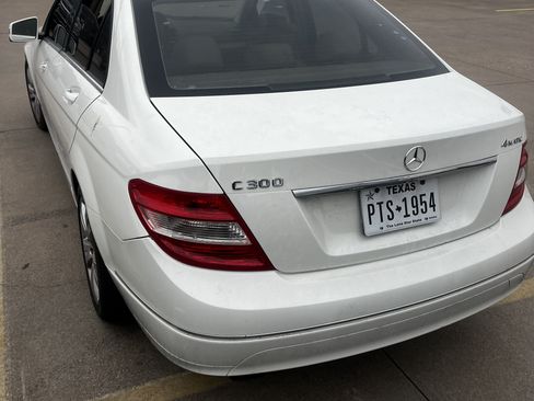 Used 2011 Mercedes-Benz C 300 4MATIC Sedan image 5