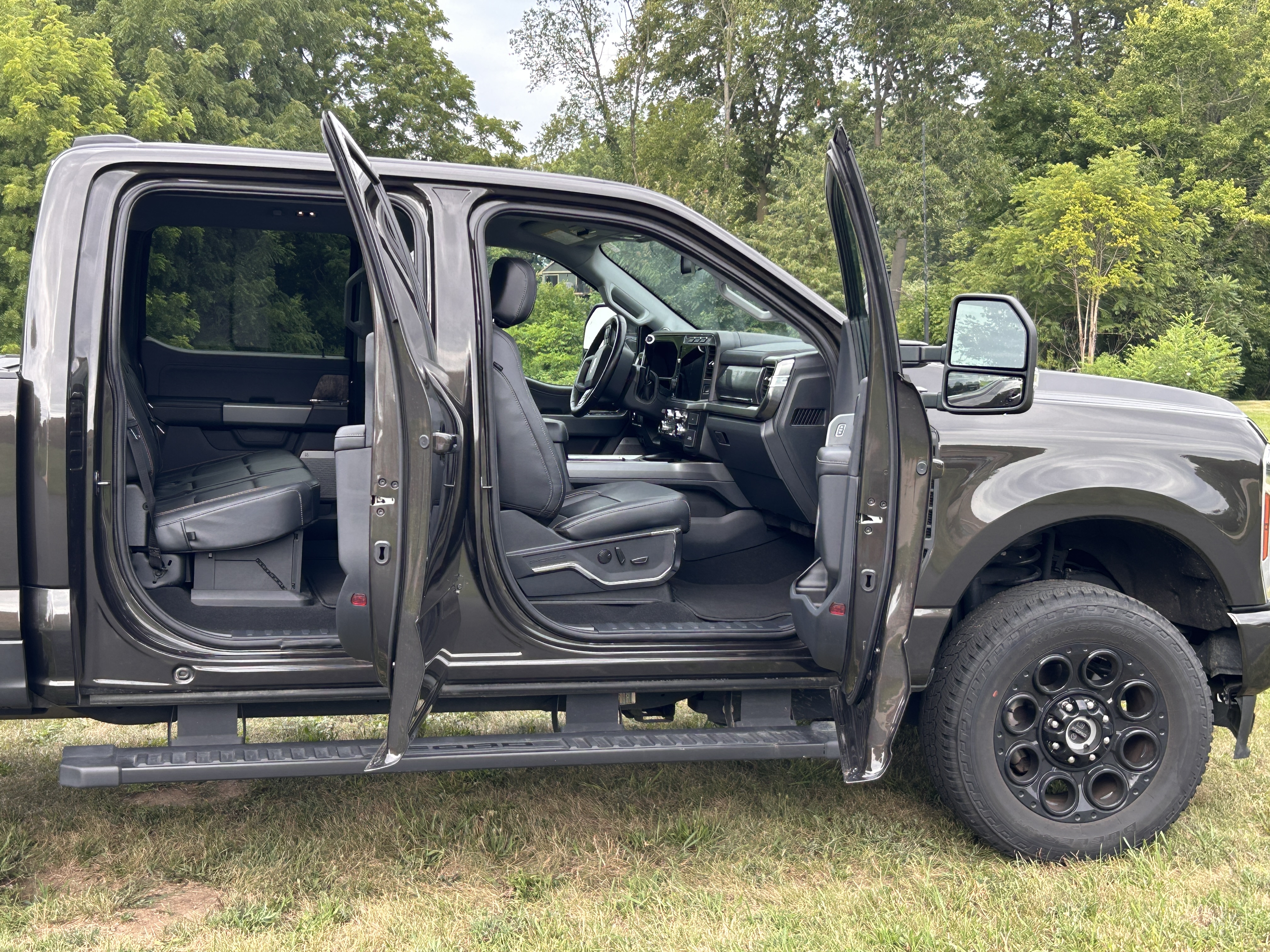 Used 2024 Ford F350 Lariat w/ Lariat Ultimate Package AWD/4WD image 14