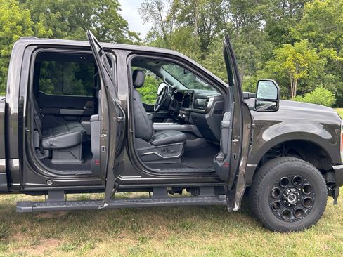 Used 2024 Ford F350 Lariat w/ Lariat Ultimate Package AWD/4WD image 14