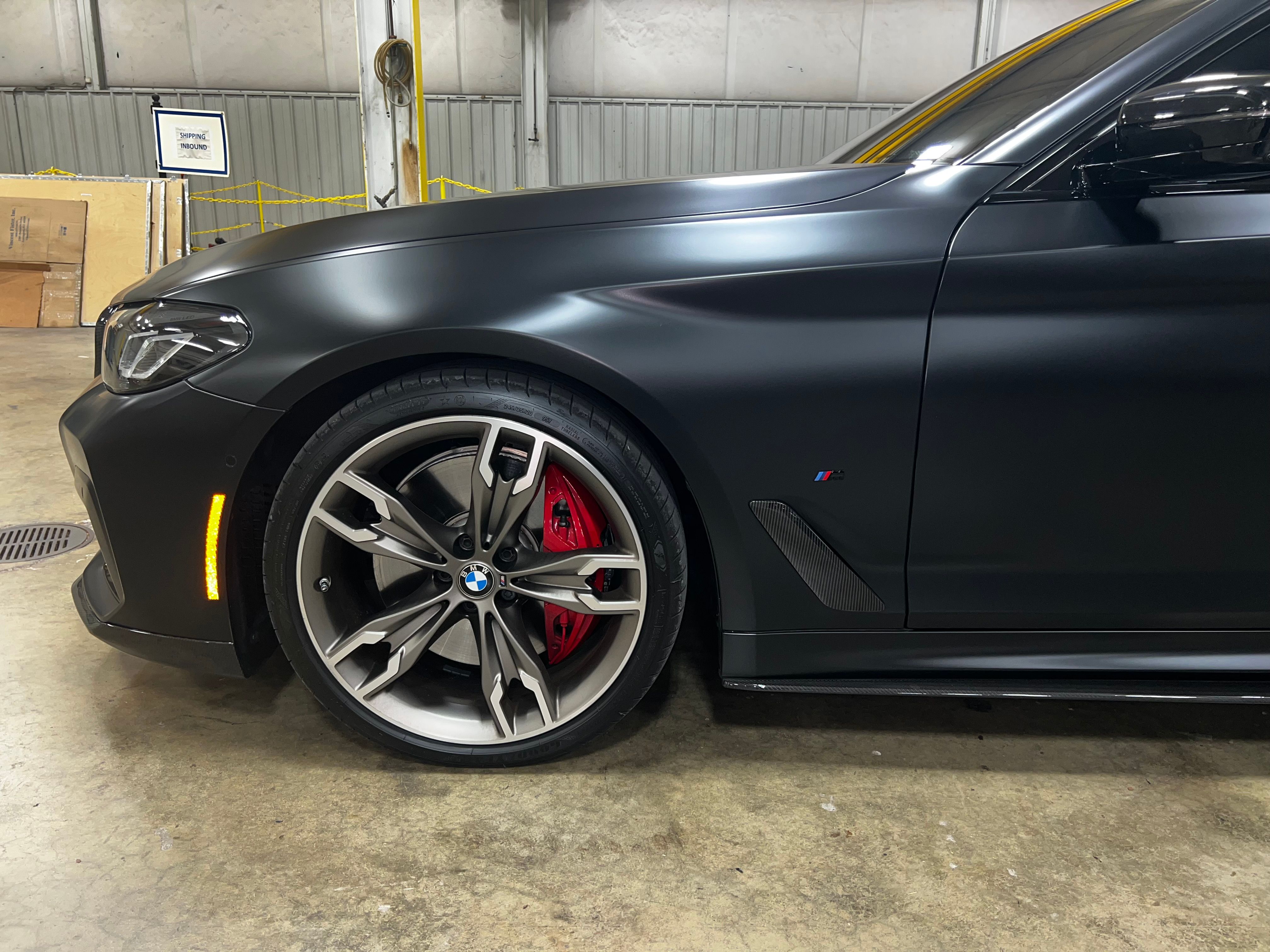 Used 2023 BMW M550i xDrive w/ Dynamic Handling Package AWD/4WD image 4