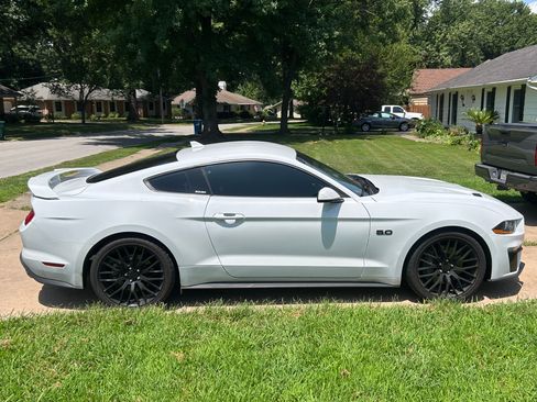 Used 2021 Ford Mustang GT Premium w/ Equipment Group 401A RWD image 5