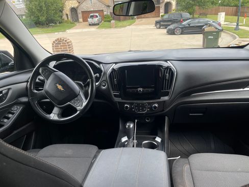 Used 2019 Chevrolet Traverse LT w/ LPO, Floor Liner Package image 6