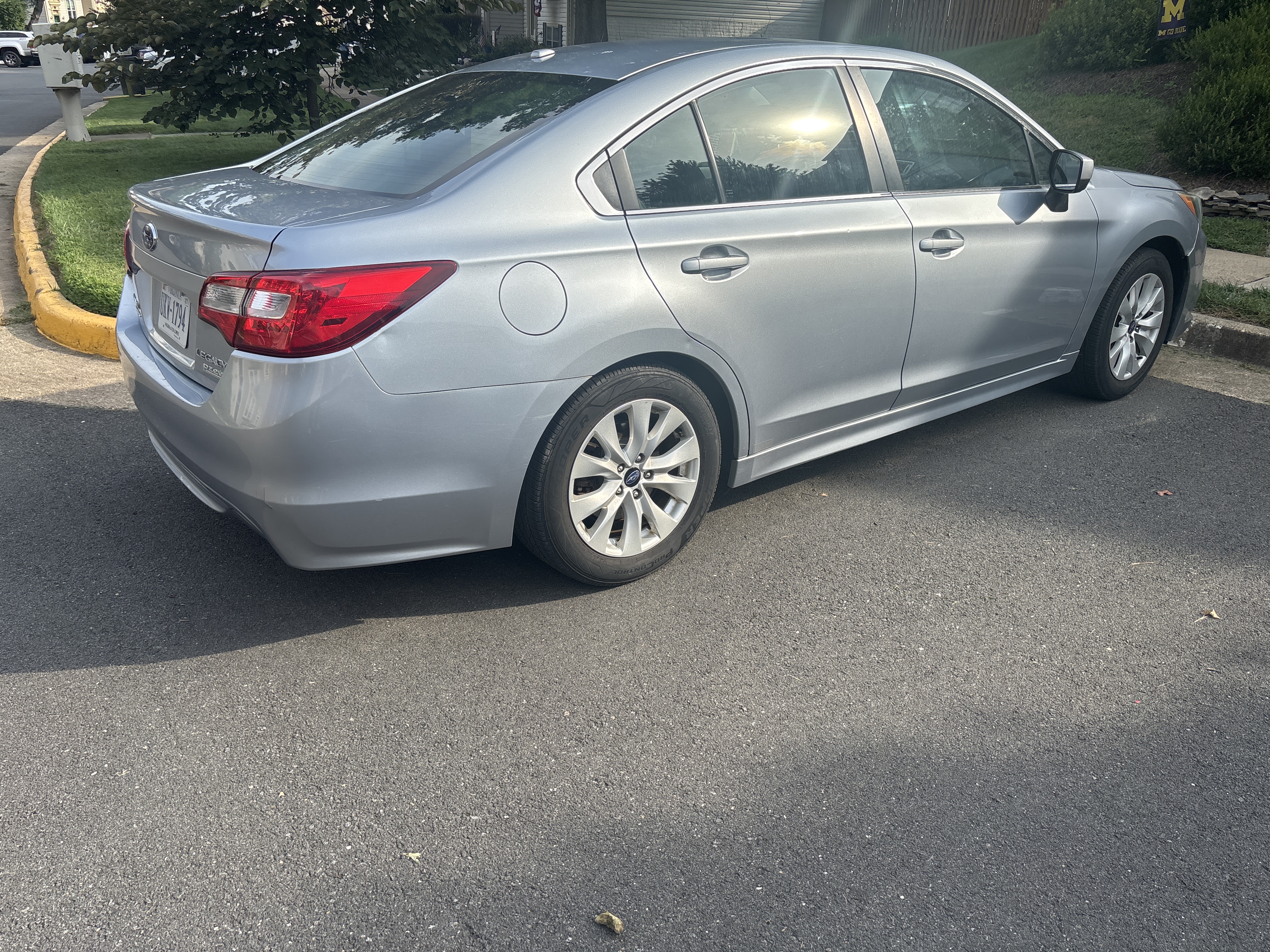 Used 2015 Subaru Legacy 2.5i Premium AWD/4WD image 5
