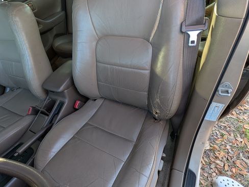 Used 2001 Toyota Camry LE image 19