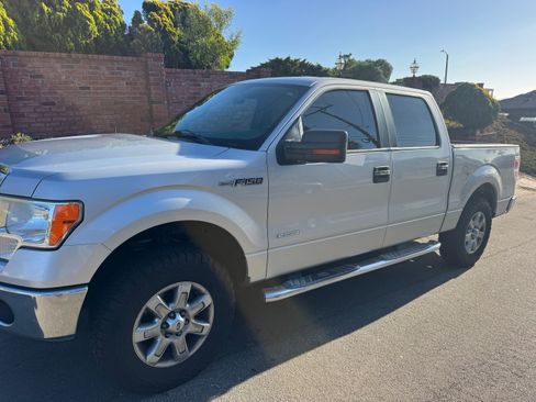 Used 2013 Ford F150 XLT w/ Luxury Equipment Group RWD image 17