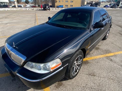 Used 2007 Lincoln Town Car Signature image 8