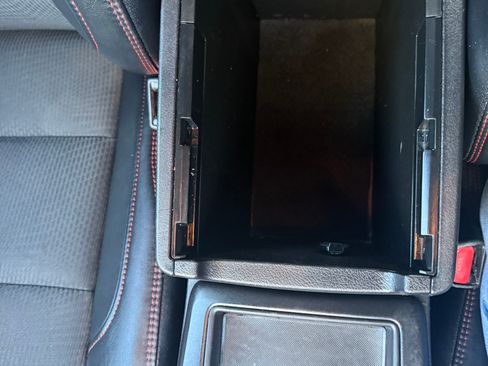 Used 2017 Toyota Camry SE image 22