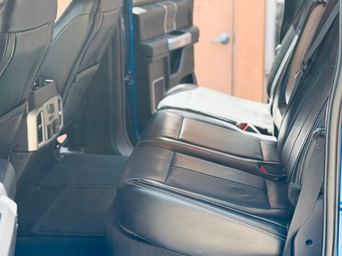 Used 2018 Ford F150 Lariat w/ Equipment Group 502A Luxury image 8