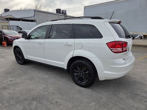 Used 2020 Dodge Journey SE w/ SE Popular Equipment Group image 15