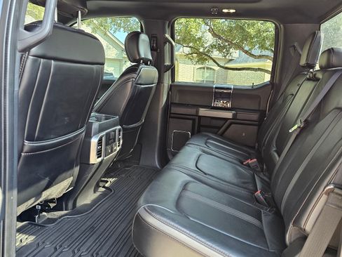 Used 2021 Ford F250 Platinum w/ FX4 Off-Road Package image 11