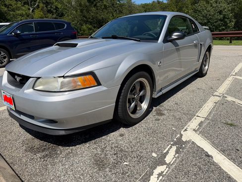 Used 2004 Ford Mustang GT RWD image 4