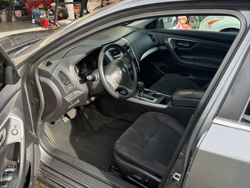 Used 2015 Nissan Altima 2.5 S w/ Power Driver Seat Package FWD image 10