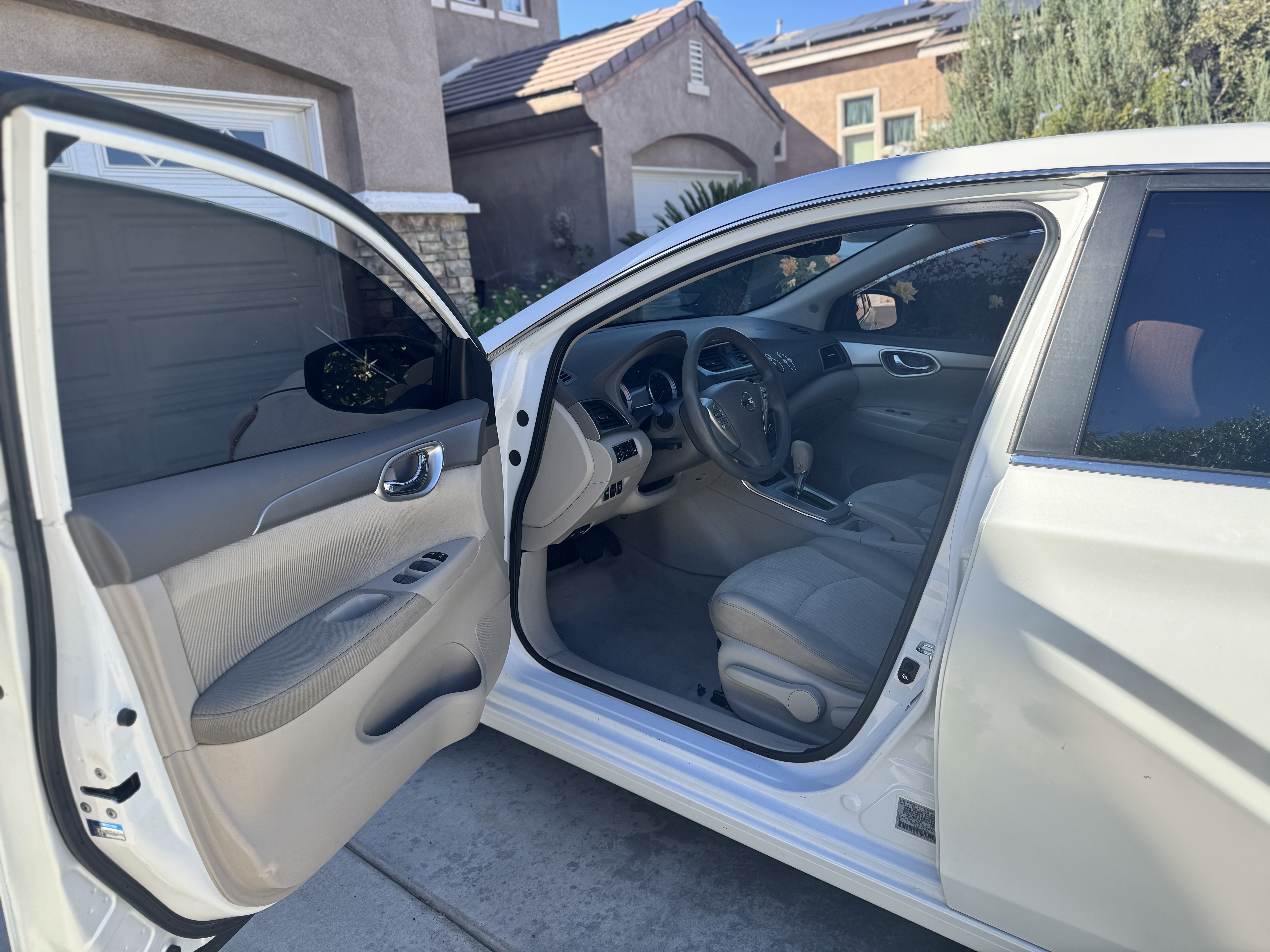 Used 2014 Nissan Sentra SV FWD image 13