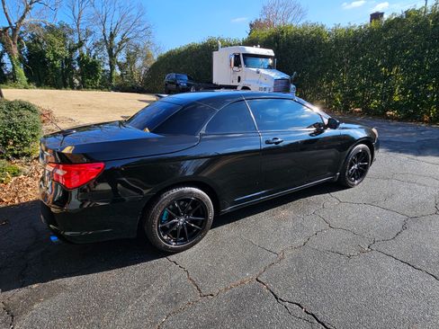 Used 2011 Chrysler 200 S image 2