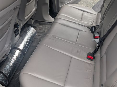 Used 2009 Honda Pilot Touring image 14
