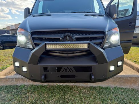 Used 2018 Mercedes-Benz Sprinter 2500 image 21