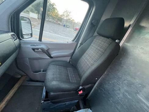 Used 2018 Mercedes-Benz Sprinter 2500 image 11
