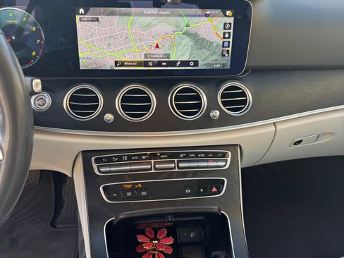 Used 2021 Mercedes-Benz E 350 Sedan image 18