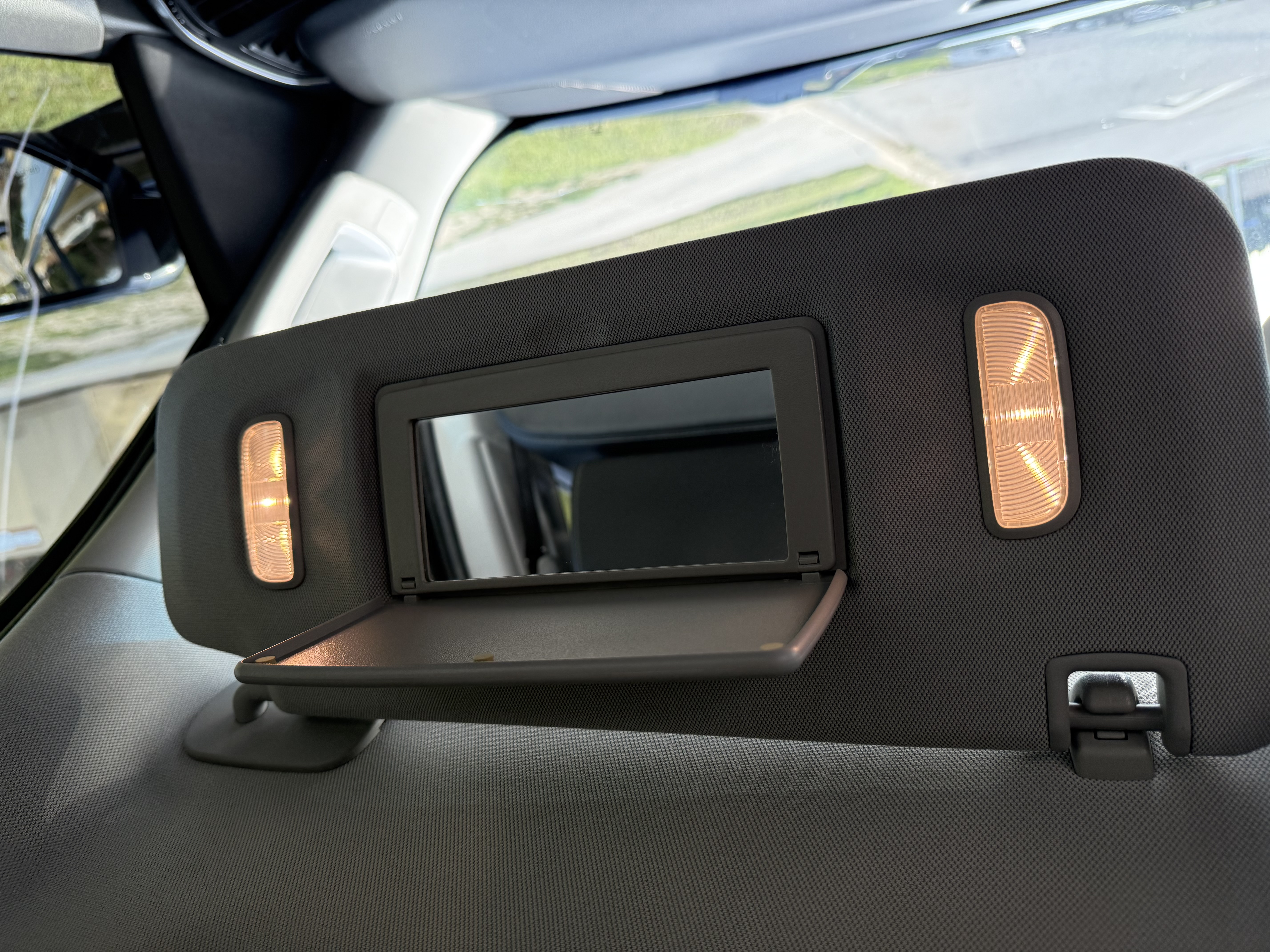 Used 2019 Chevrolet Suburban LT RWD image 15