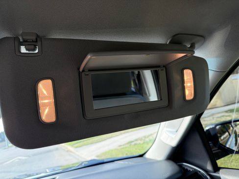 Used 2019 Chevrolet Suburban LT image 15