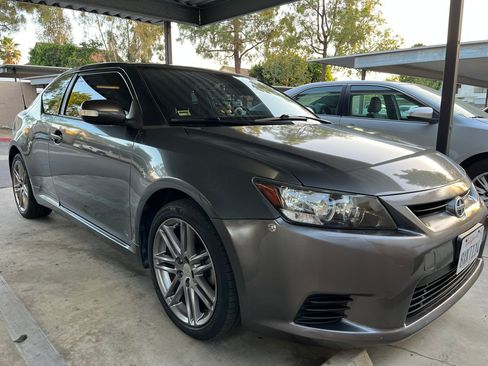 Used 2013 Scion tC FWD image 1