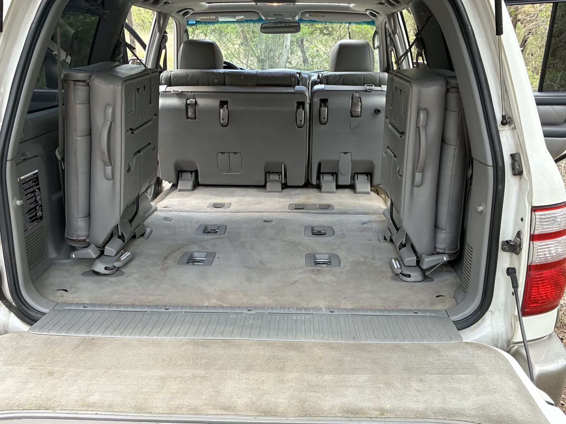 Used 2005 Toyota Land Cruiser AWD/4WD image 29